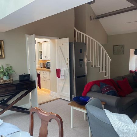 Gorgeous Country Cottage On Outskirts Of Bath With Wood Fired Hot Tub Midford Exterior photo