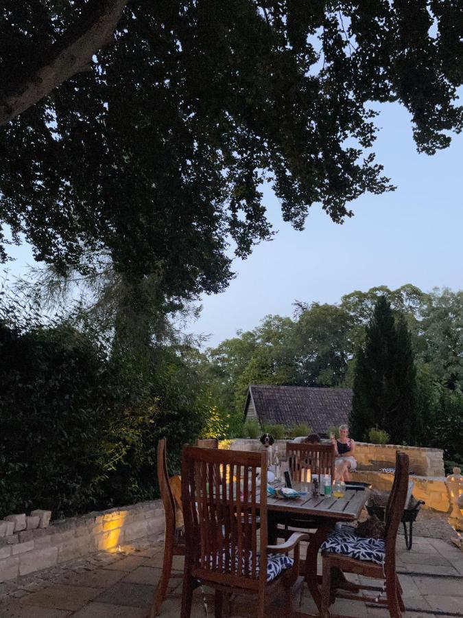 Gorgeous Country Cottage On Outskirts Of Bath With Wood Fired Hot Tub Midford Exterior photo