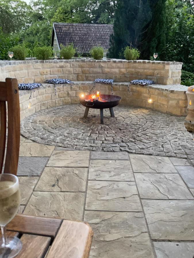 Gorgeous Country Cottage On Outskirts Of Bath With Wood Fired Hot Tub Midford Exterior photo